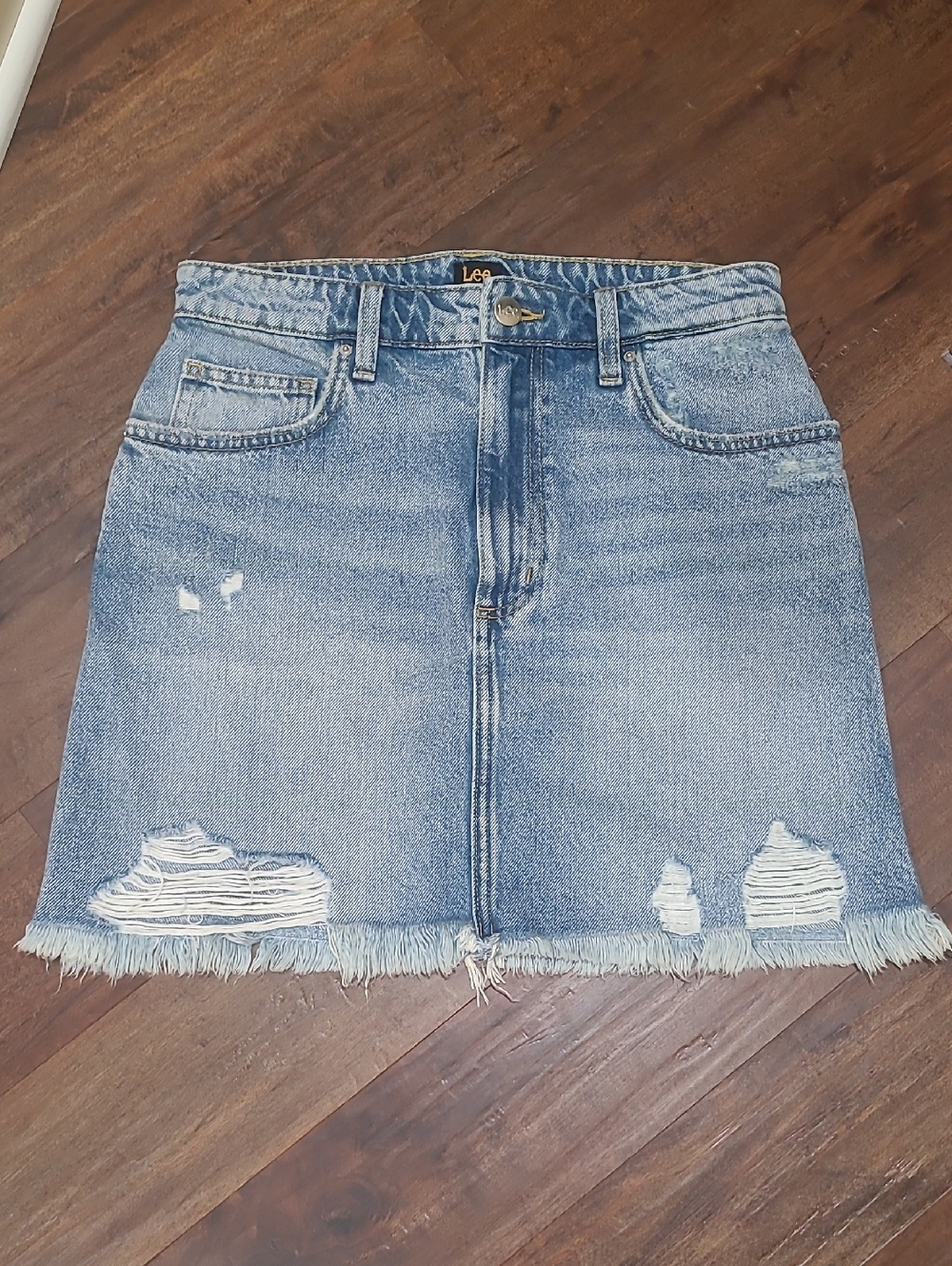 Women’s 28 Medium LEE Vintage Modern High Waisted Distressed Denim Skirt